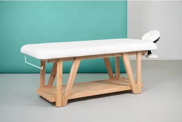 ROOTS Massageliege: Der perfekte Mix aus Komfort, Stabilität und natürlichem Design für Ihr Wellness-Studio