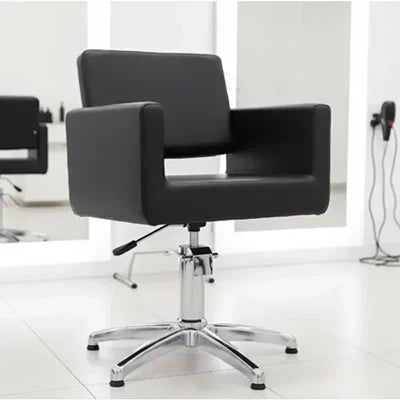 Der elegante Friseurstuhl CHIC E: Perfekte Kombination aus Komfort, Stil und einfacher Reinigung für jeden Salon!