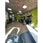 1x Friseur Bedienplatz, Vorwärtswaschbecken friseur 3B William – 1x Barber stuhl Clint