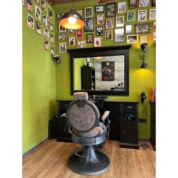 1x Friseur Bedienplatz, Vorwärtswaschbecken friseur 3B William – 1x Barber stuhl Clint