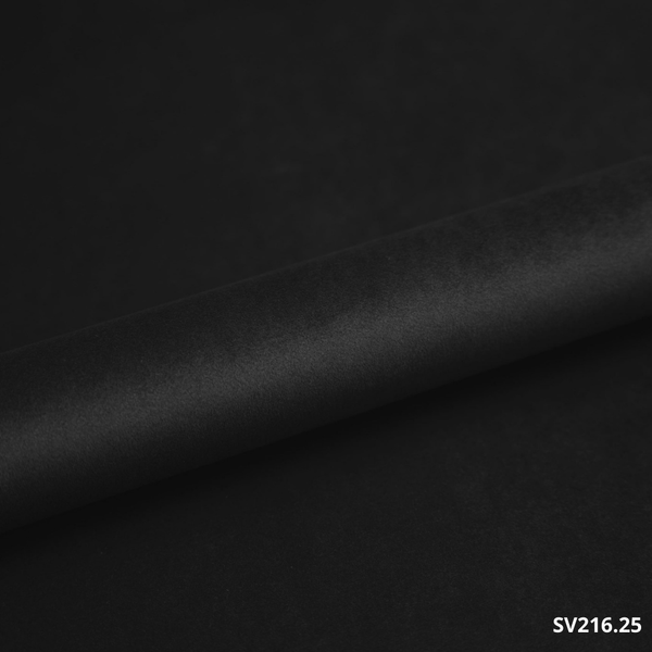 Schwarze Stoffrolle als Bezugmaterial für Premium-Massageliege ELEMENT – hochwertige Polsterung