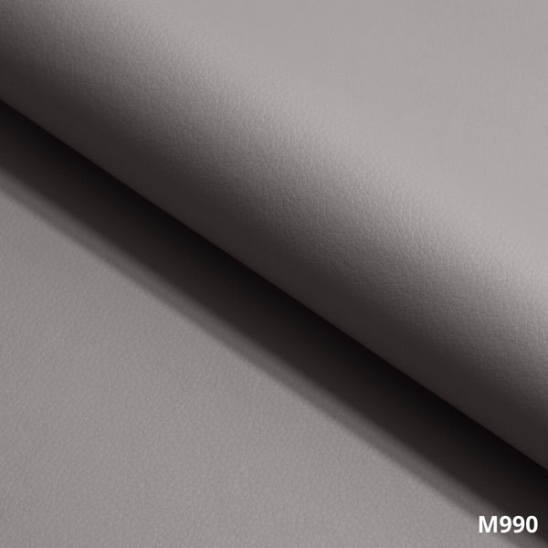 Lederbezug M990 in Taupe mit strukturierter Oberfläche – Detailaufnahme einer Premium-Massageliege