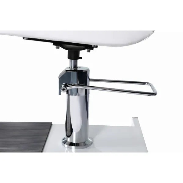 Fußpflegestuhl Anita mit integrierter Fußwanne, Beinstütze, schwarze Armlehnen, verstellbare Fußstütze.