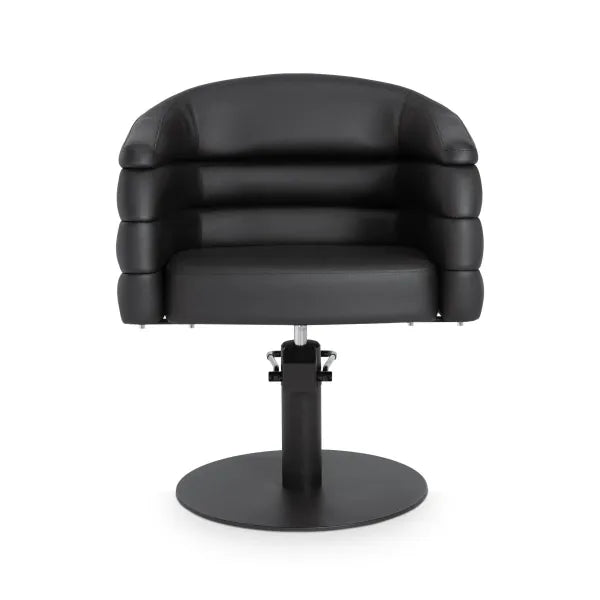 Schwarzer Friseurstuhl mit Hydraulik, Armlehnen und gesteppter Premium-Polsterung für professionelle Salons.