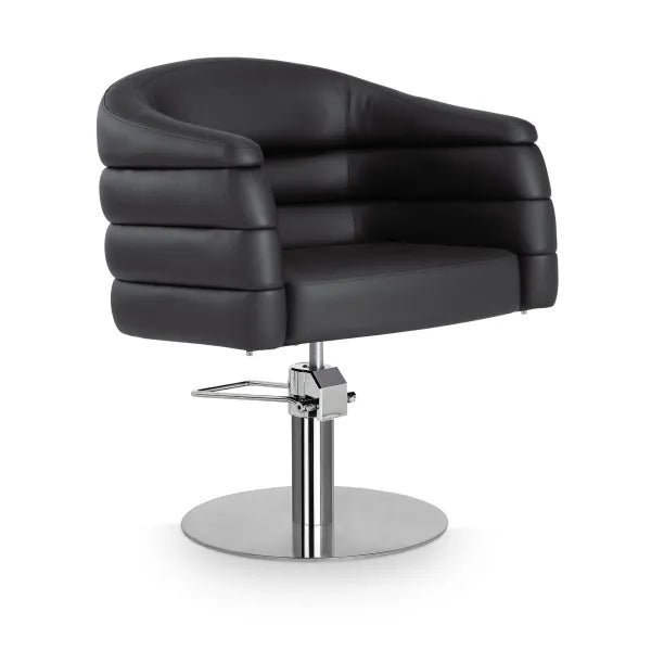 Schwarzer Friseurstuhl mit gestepptem Design, Armlehnen, Hydraulik und chromenerkreisfuß für den professionellen Salon.