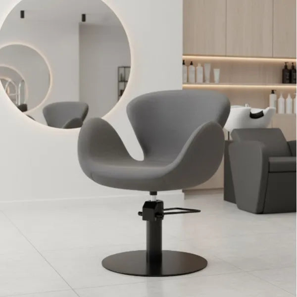 Friseurstuhl in elegantem Grau mit moderner Polsterung, Luxuriöser Friseur stuhl Chloe - Tiptop - Einrichtung