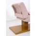Premium Elektrische Massageliege ELEMENT – rosa Bezug, 1 Motor, Recliner auf goldener Basis.