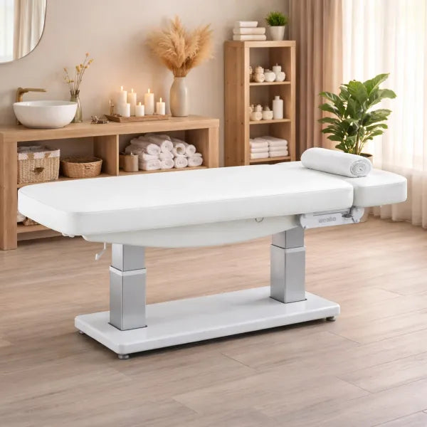 Weiße SPA-Massageliege Tensor+ mit 4 Motoren und Heizfunktion – Premium Kosmetikliege im Wellness-Studio.
