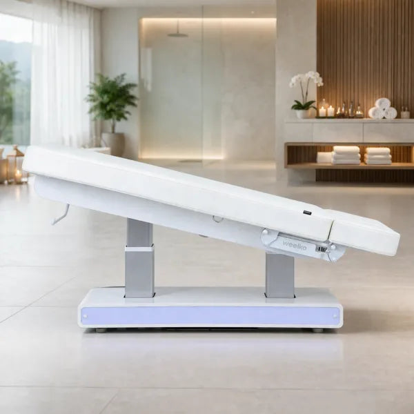 Elektrische Kosmetikliege MUSE+ Spa-Liege mit Heizung, LED und 4 Motoren in modernem Spa-Raum