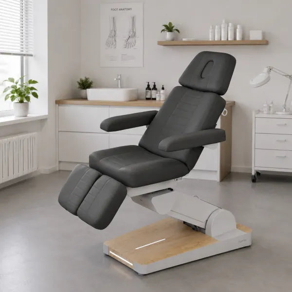 Nuuna P3 Grand Relax Rotation Fußpflegestuhl mit 3 Motoren, Heizung und 180° Rotation in der Praxis.