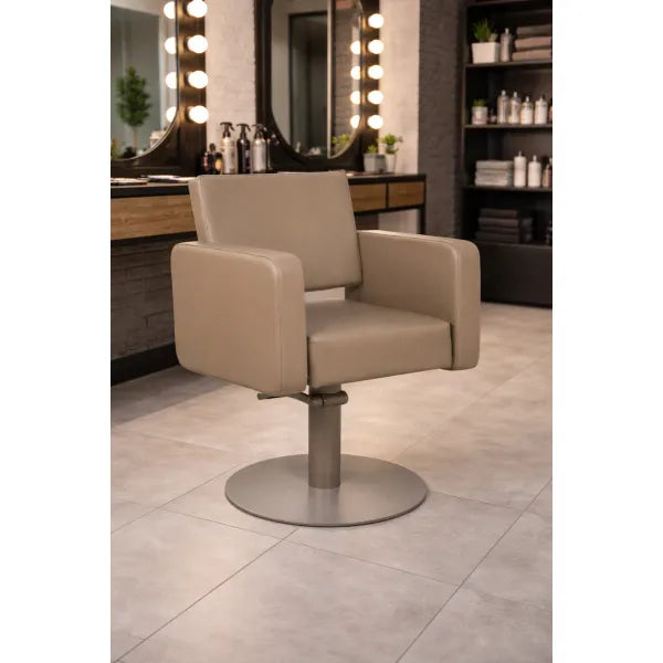 Friseurstuhl Flirty – eleganter Profi-Salonstuhl mit Hydraulikpumpe, beiges Leder, komfortabel
