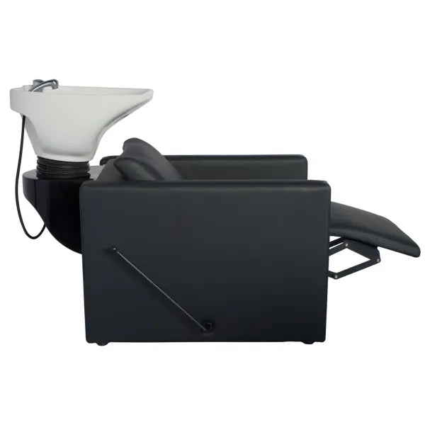 Friseurwaschbecken PEEK+ mit Rückwärtswaschbecken und manueller Fußstütze, schwarzer Friseurstuhl.