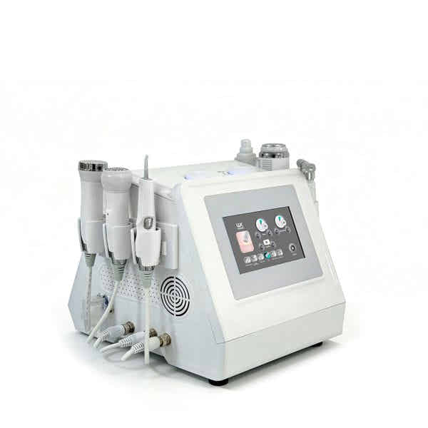 rofi Hydrodermabrasion Gerät – 6-in-1 Gesichtsbehandlung, Hightech Combi Hydro WKB005.N im Studio
