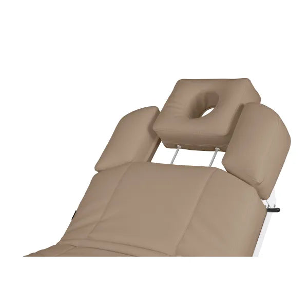 Beige elektrische Massageliege mit Loch im Kopfteil, verstellbaren Arm- und Beinlehnen, Fußstütze und LED-Beleuchtung.