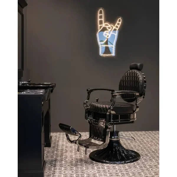 3er-Set Barberstuhl Kirk BC in Schwarz für professionelle Barbershops