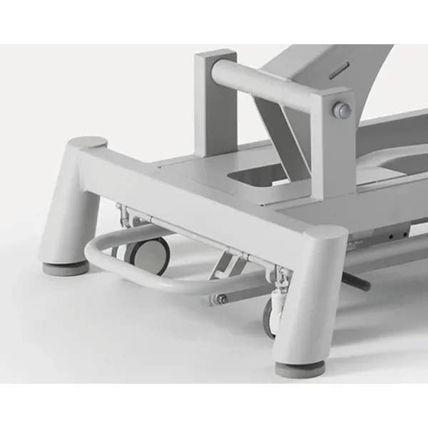 TITAN 304F Therapieliege mit elektrischer Höhenverstellung von 46 bis 96 cm und grauer Polsterung.