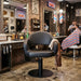 Friseurstuhl LIRA mit Hydraulik – ergonomisch, stabil und komfortabel, hochwertiger Stylingstuhl für Profis