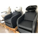 Friseurstuhl GON & MIDI-Friseurwaschbecken – Barbershop‑Set, schwarze Stühle vor Waschbecken.