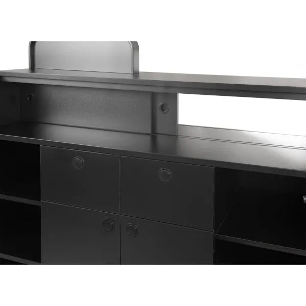 Schwarze Friseur-Rezeption mit LED-Beleuchtung, Schubladen und Produktvitrine für moderne Salons.